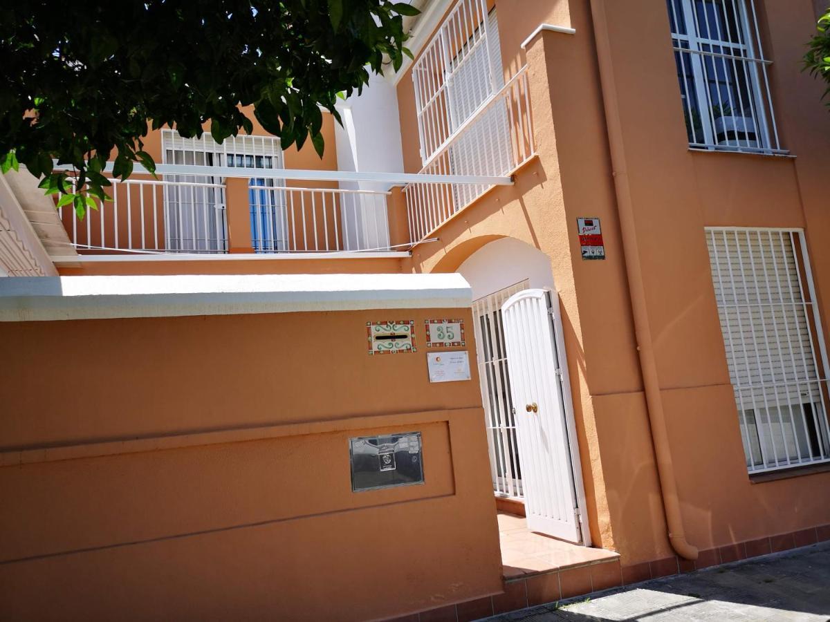 Privatunterkunft Bright Modern Residencial - Single With Shared Bathroom Near Airport Sevilla