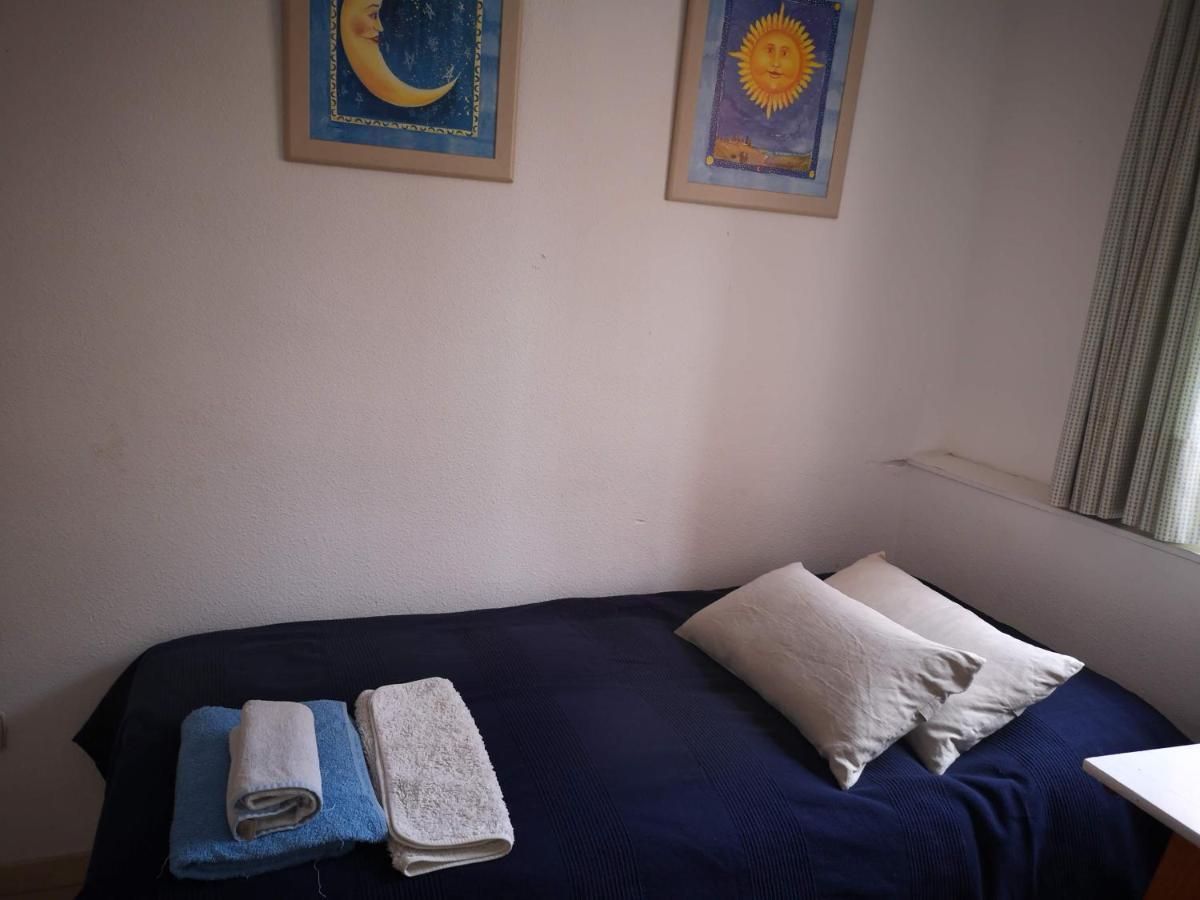 Privatunterkunft Bright Modern Residencial - Single With Shared Bathroom Near Airport