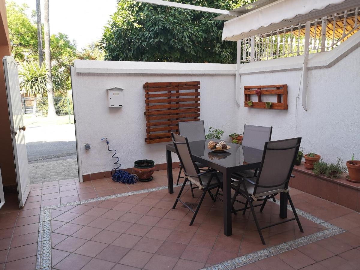 Bright Modern Residencial - Single With Shared Bathroom Near Airport Privatunterkunft